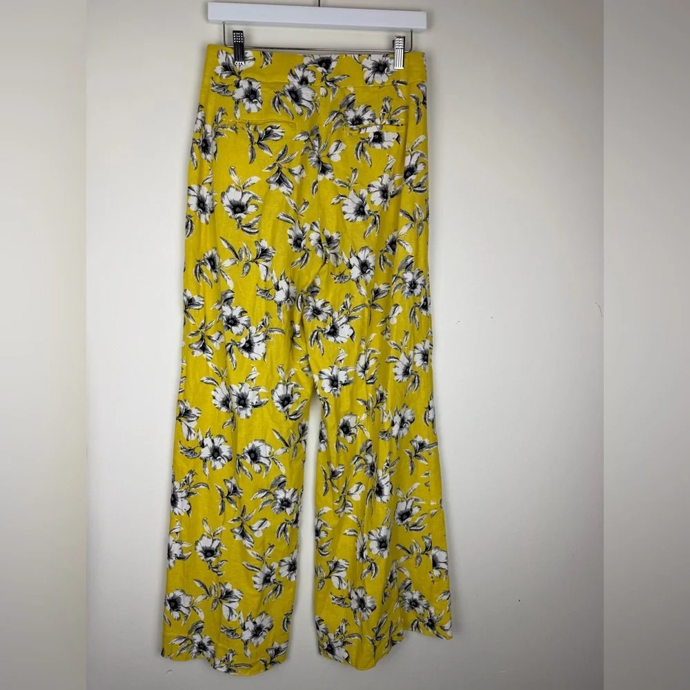 Banana Republic 55% linen